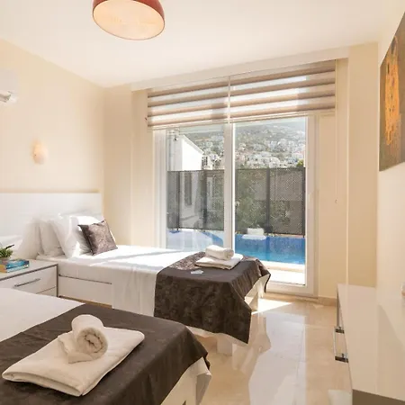 Pearl Apartment